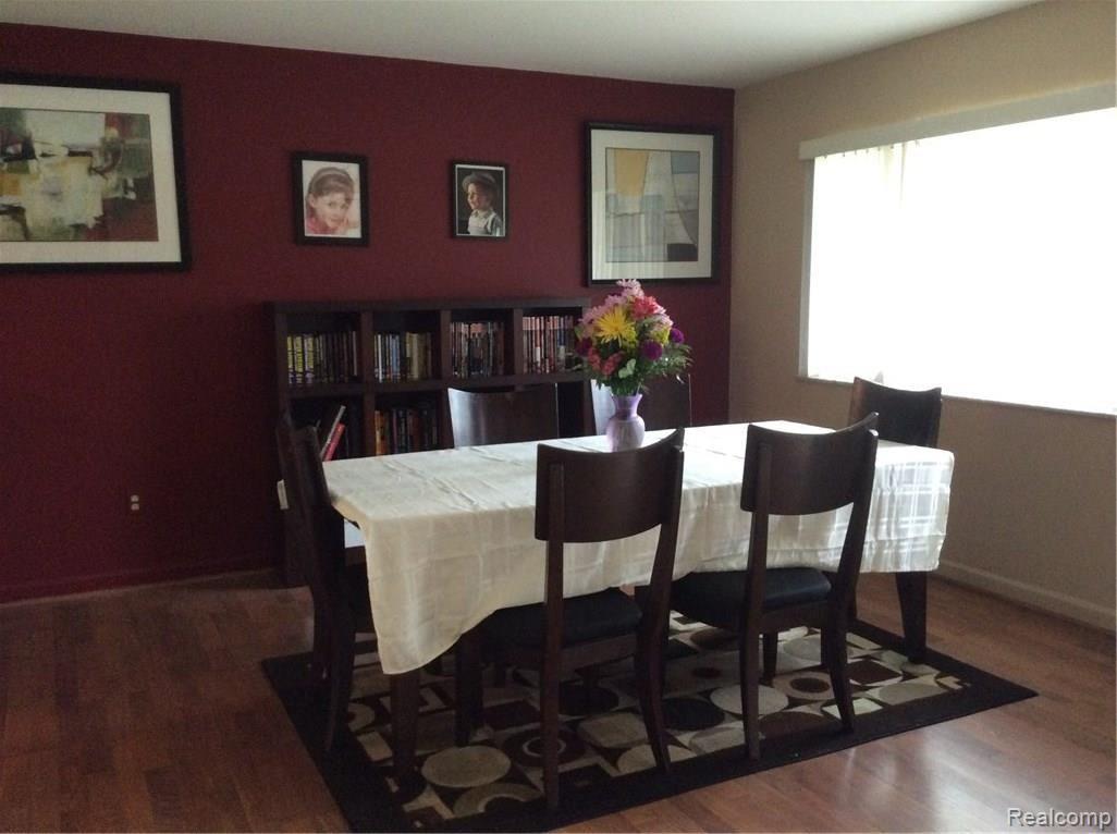 6328 Rickett Road Brighton, MI 48116 - Photo 12 of 26 image.jpg