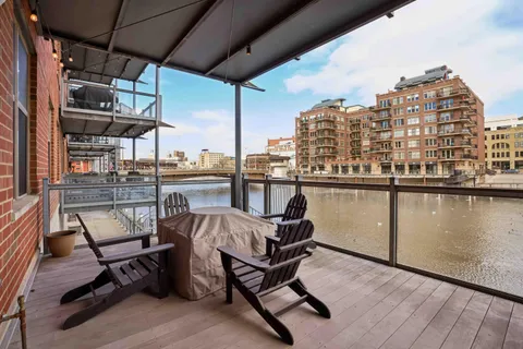 $580,000 | 130 South Water Street, Unit 106, Milwaukee, WI 53204
