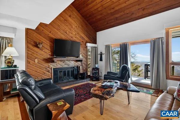 $399,675 | 1448 Highlands Condos, Roseland, VA 22967