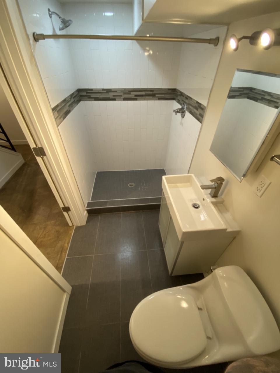 2719 Reed Street Philadelphia, PA 19146 - Photo 15 of 40