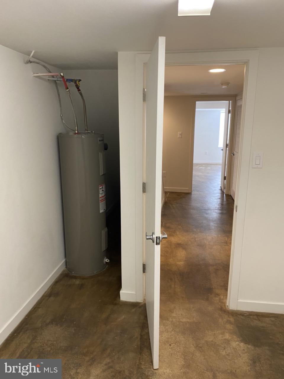 2719 Reed Street Philadelphia, PA 19146 - Photo 17 of 40