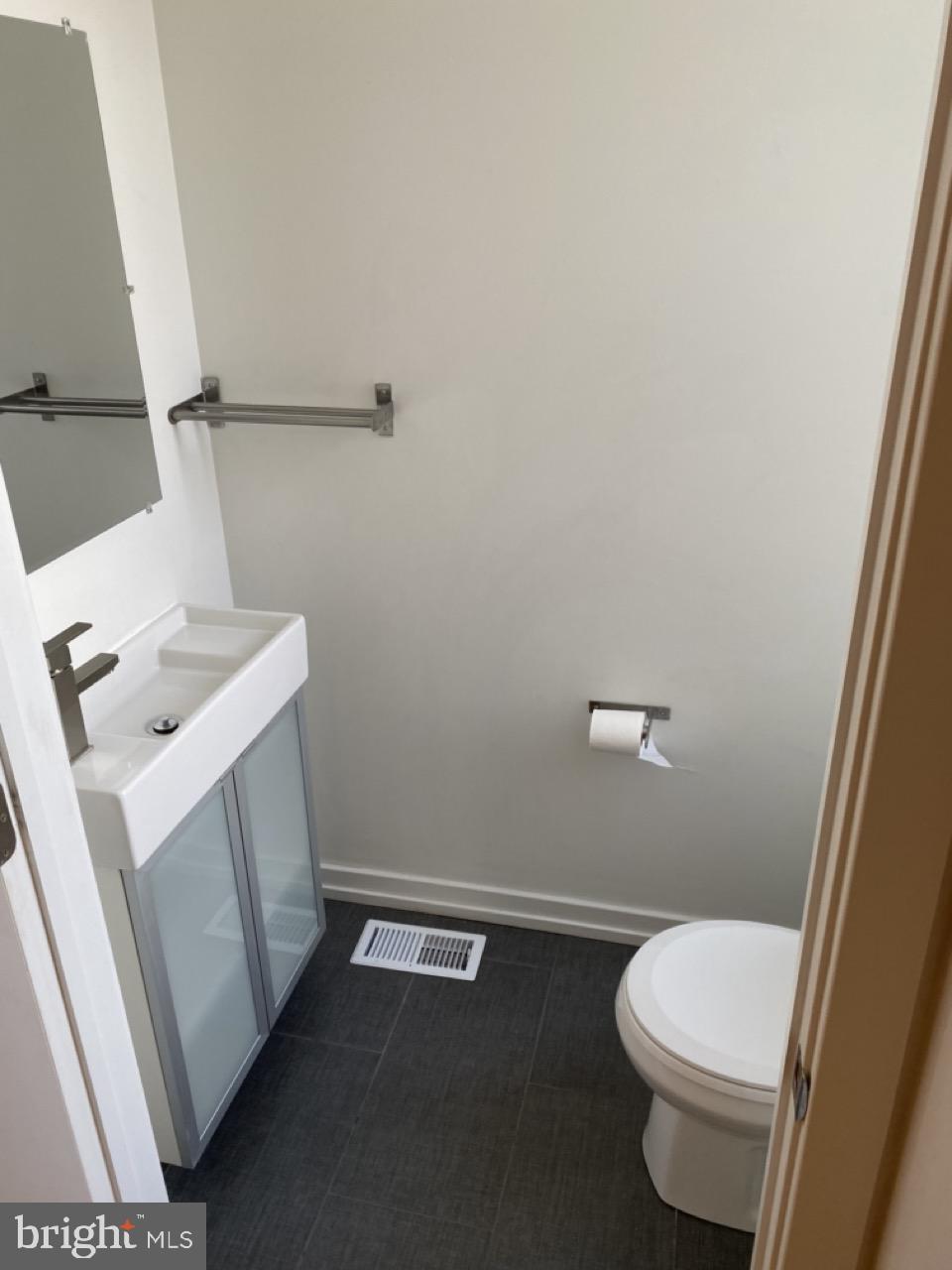 2719 Reed Street Philadelphia, PA 19146 - Photo 7 of 40