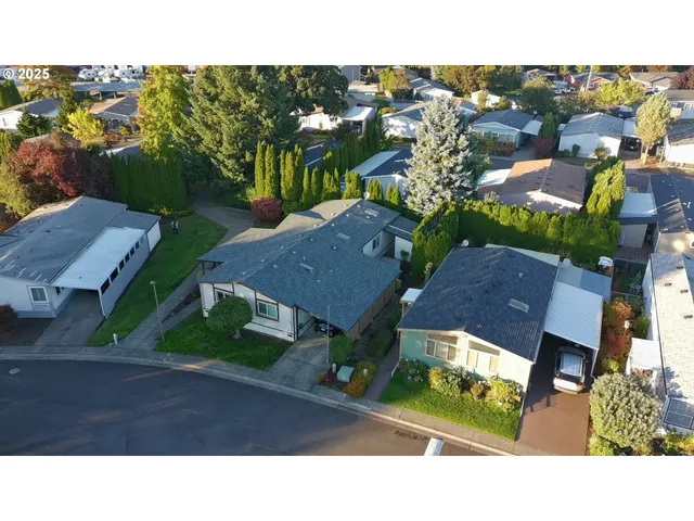 a picture of city view