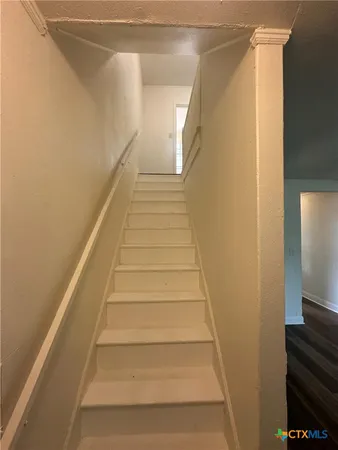 $950 | 1204 East Warren Avenue, Unit 2B, Victoria, TX 77901