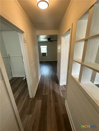 $950 | 1204 East Warren Avenue, Unit 2B, Victoria, TX 77901