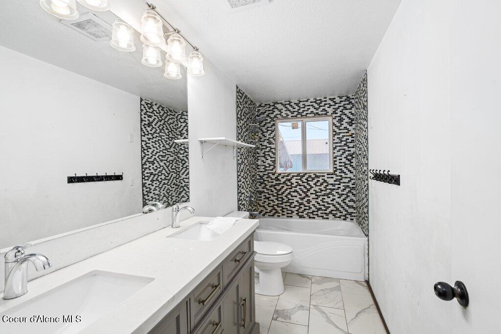 2148 East Prairieview Drive Post Falls, ID 83854 - Photo 18 of 32 018-2148EastPrairieviewDrive-PostFalls-I