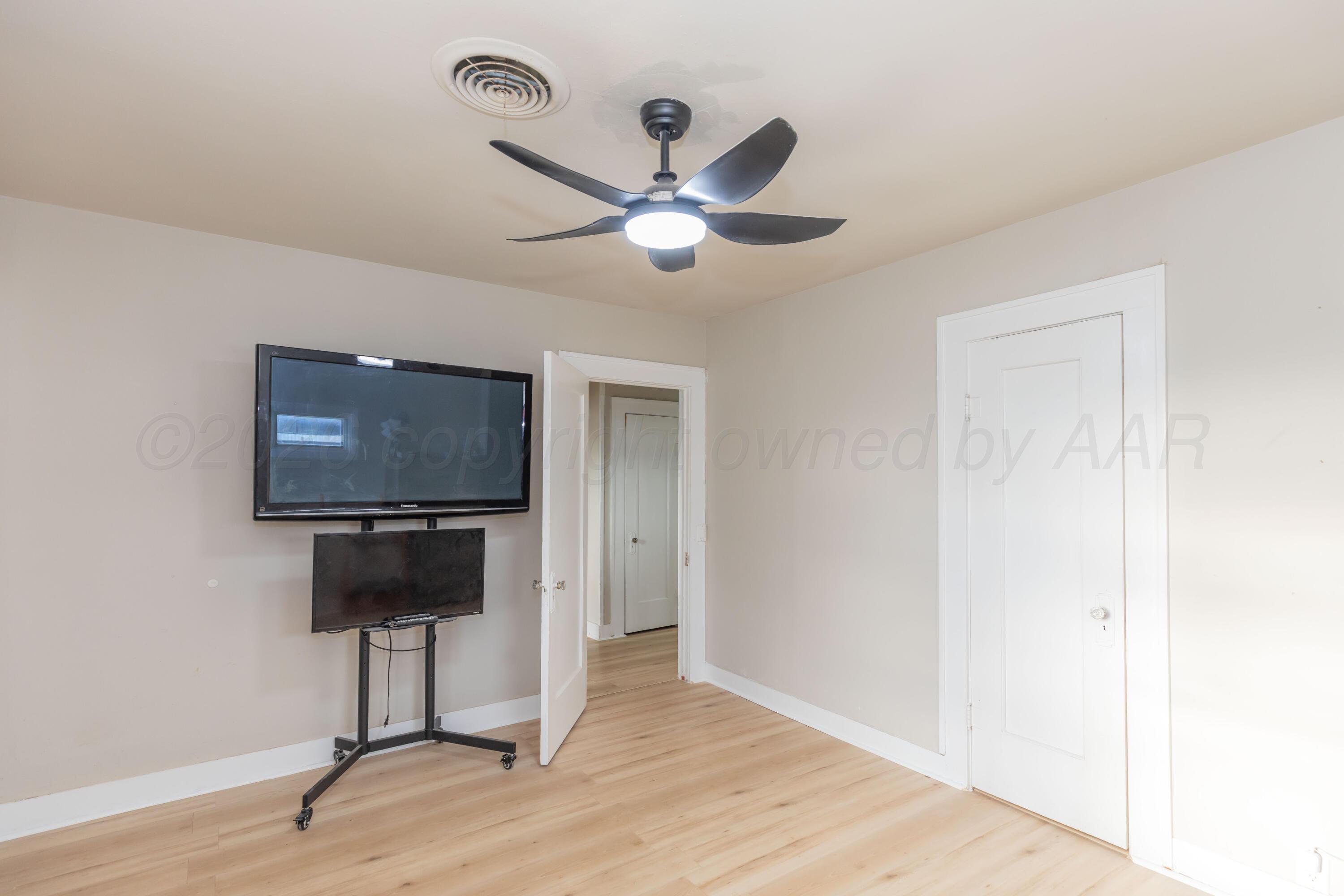313 High Street Claude, TX 79019 - Photo 23 of 36 BEDROOM 1 VIEW 3