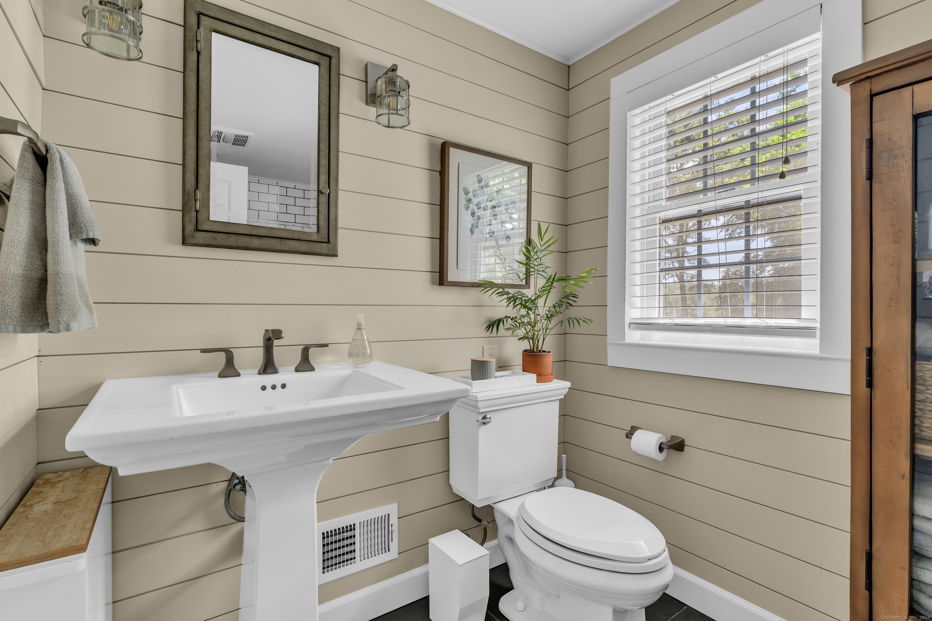 140 Dunk Rock Road Guilford, CT 06437 - Photo 24 of 37 Full bathroom upstairs