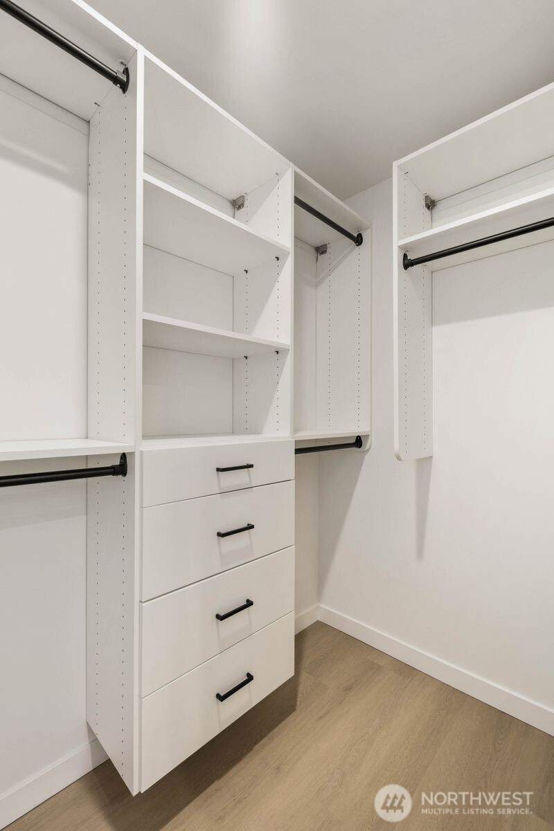 937 North 87th Street, Unit A Seattle, WA 98103 - Photo 19 of 34