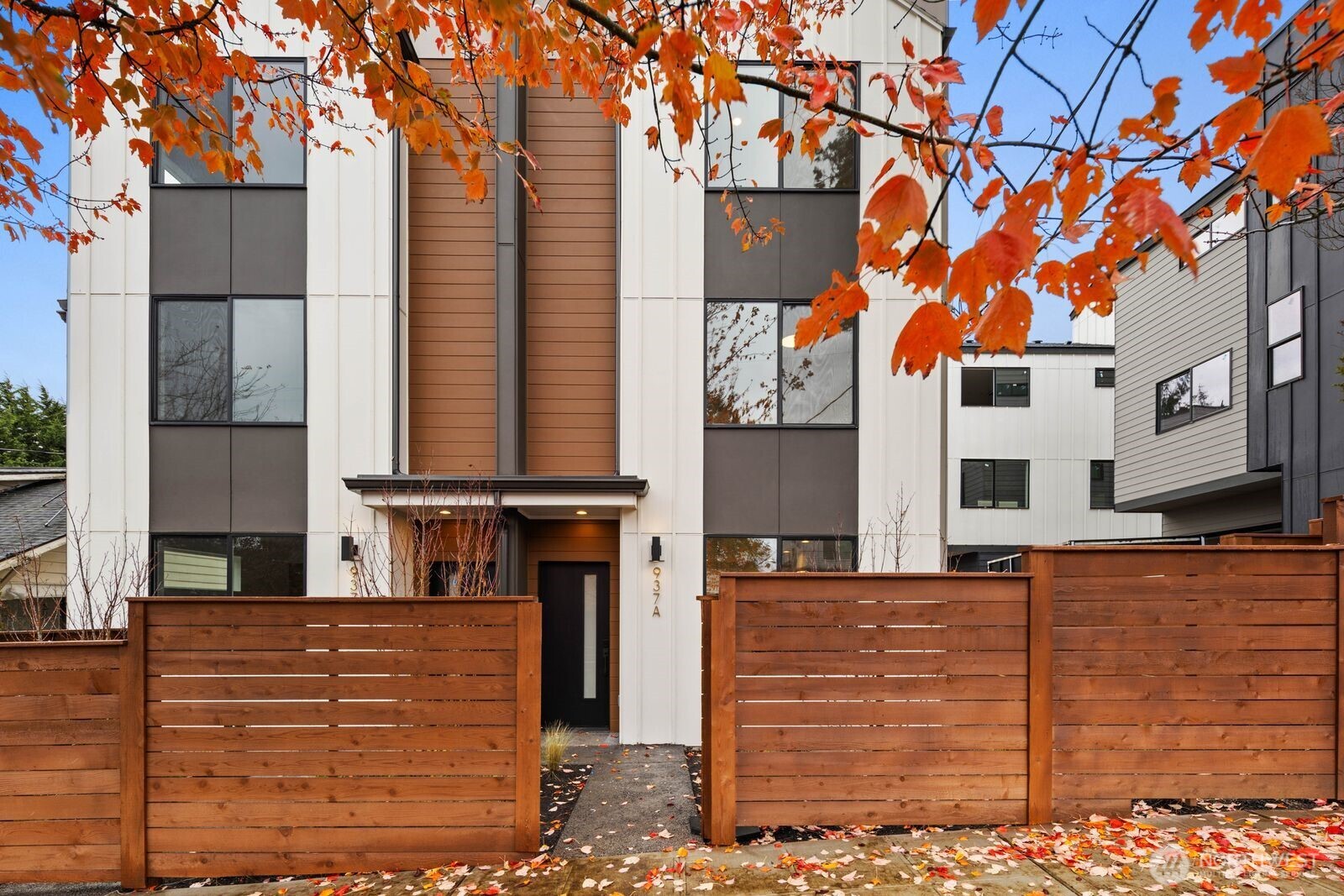 937 North 87th Street, Unit A Seattle, WA 98103 - Photo 24 of 34