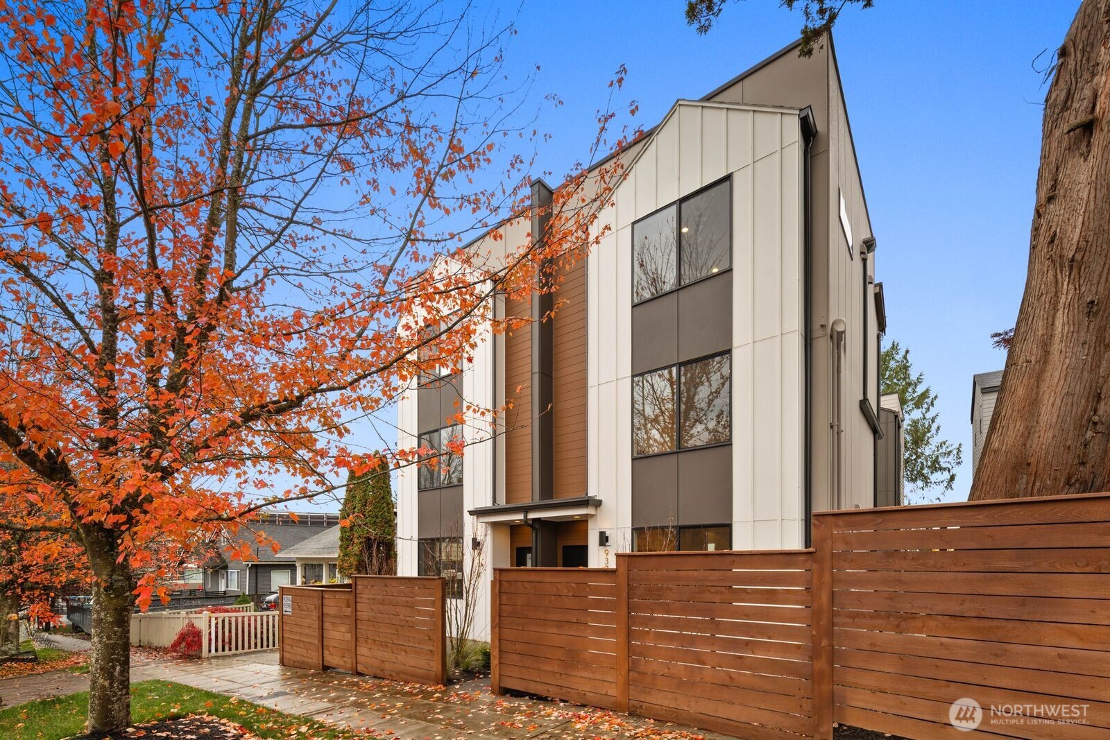 937 North 87th Street, Unit A Seattle, WA 98103 - Photo 27 of 34