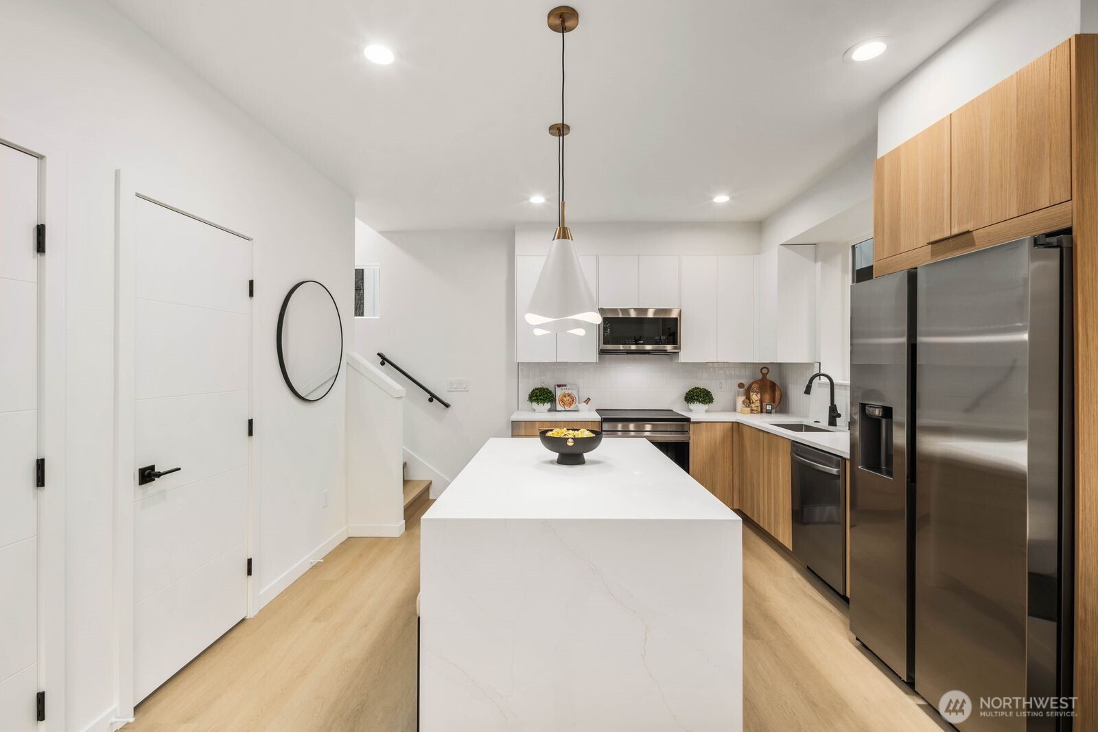 937 North 87th Street, Unit A Seattle, WA 98103 - Photo 6 of 34