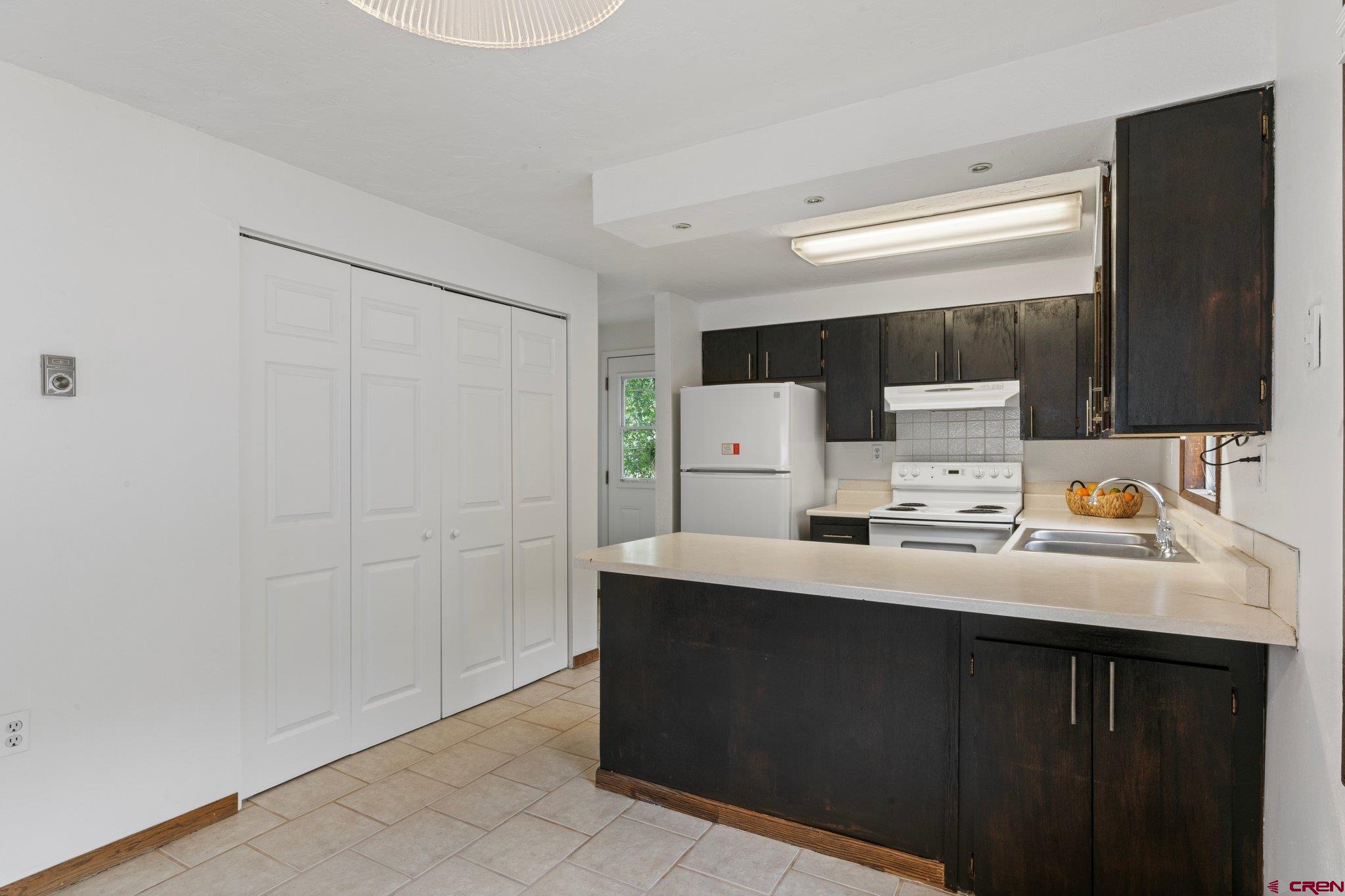 2913 Richard Drive Durango, CO 81301 - Photo 10 of 35 a utility room with dryer and washer