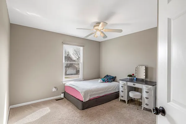 $4,200 | 31696 Borre Drive, Lakemoor, IL 60051