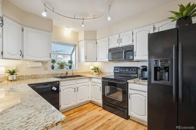 $549,900 | 7752 Halleys Drive, Littleton, CO 80125