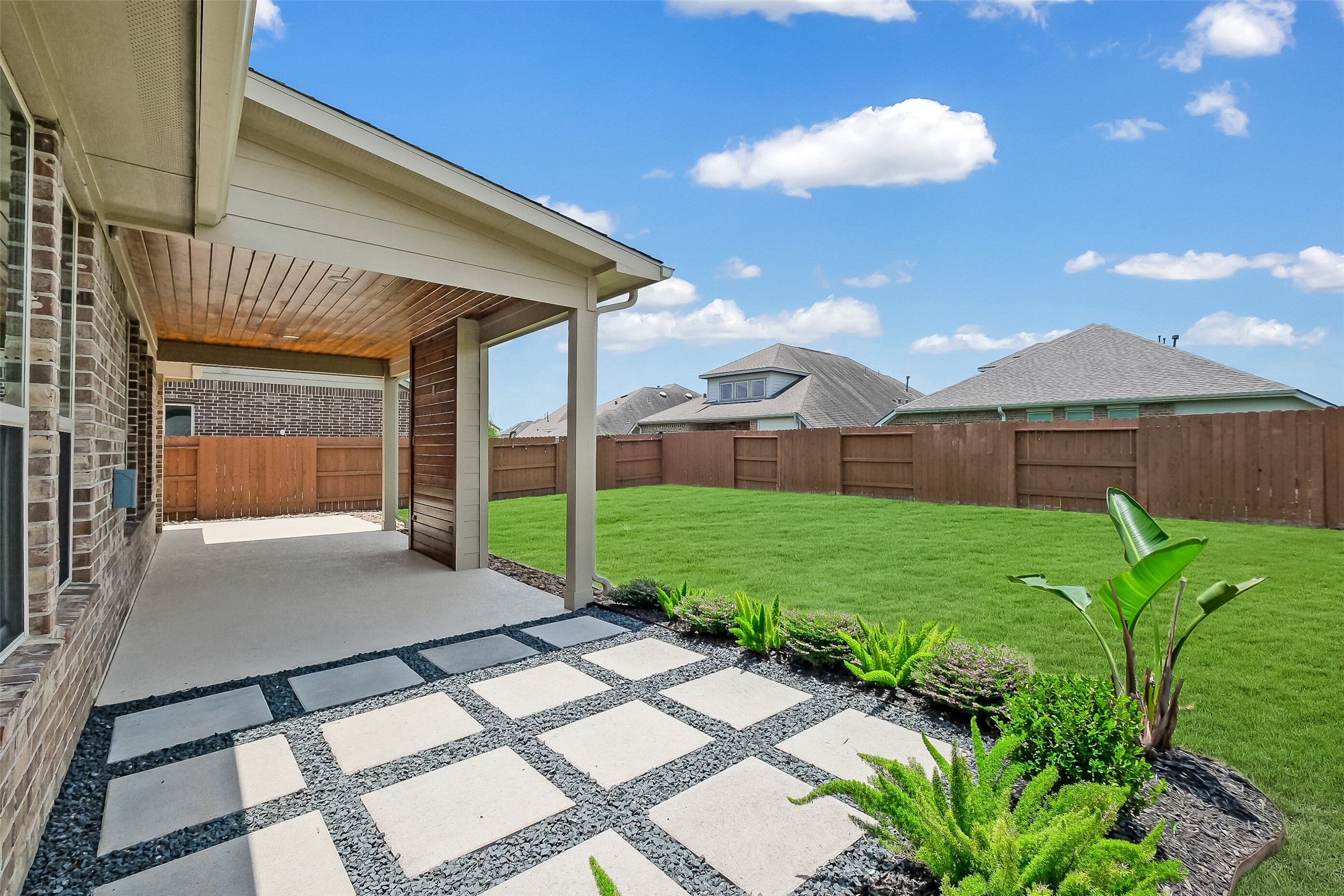 4948 Birchwood Bluff Lane Rosharon, TX 77583 - Photo 26 of 33