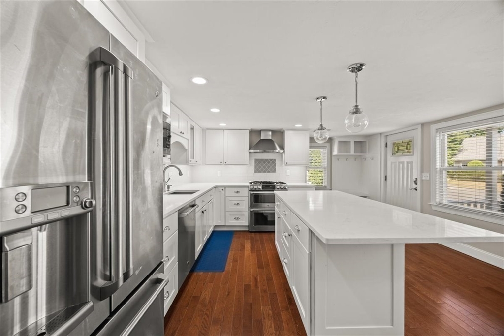 62 Pleasant Circle Canton, MA 02021 - Photo 9 of 40