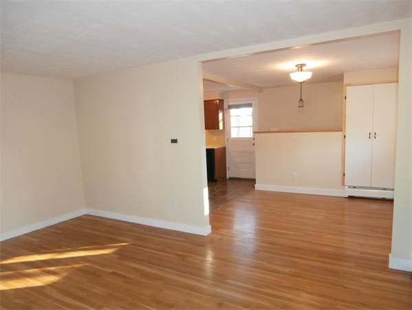 32 Leslie Road Worcester, MA 01605 - Photo 3 of 30 Gallery Image 3