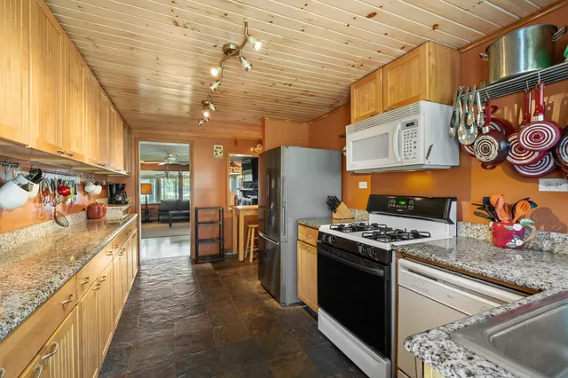 $315,000 | 11131 County Road 215, Grand Junction, MI 49056