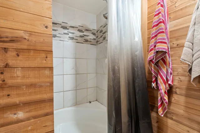 $315,000 | 11131 County Road 215, Grand Junction, MI 49056