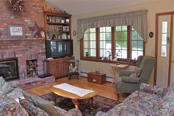 504 Shaker Road Westfield, MA 01085 - Photo 10 of 30 Gallery Image 10