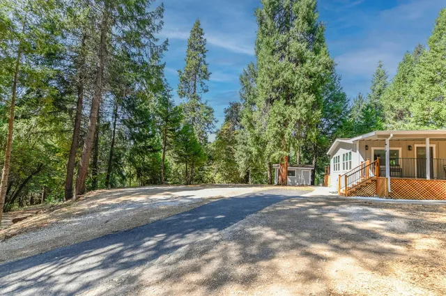 a view of a out door of the house