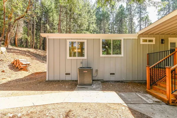 $398,000 | 16320 Pioneer Creek Road, Pioneer, CA 95666