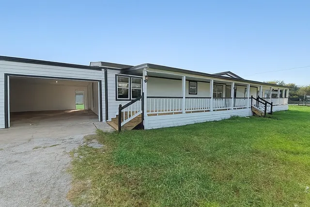 $1,900 | 17319 Wells Drive, Unit CR115, Pearland, TX 77584