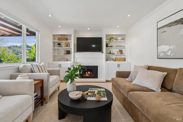 $1,599,000 | 775 Florence Lane, Healdsburg, CA 95448