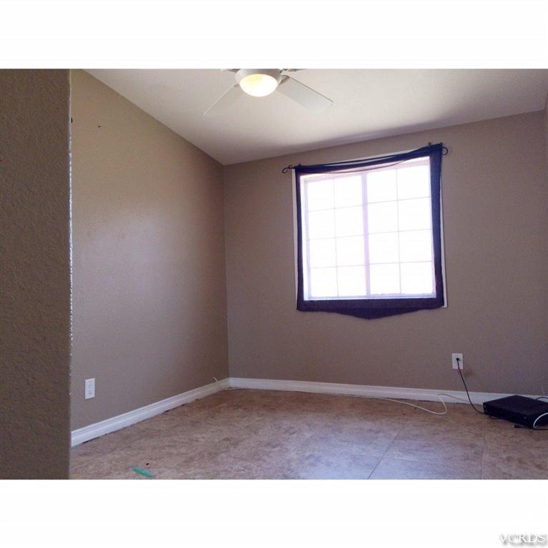 3354 Sycamore Street Oxnard, CA 93033 - Photo 6 of 7 a open hall with a window