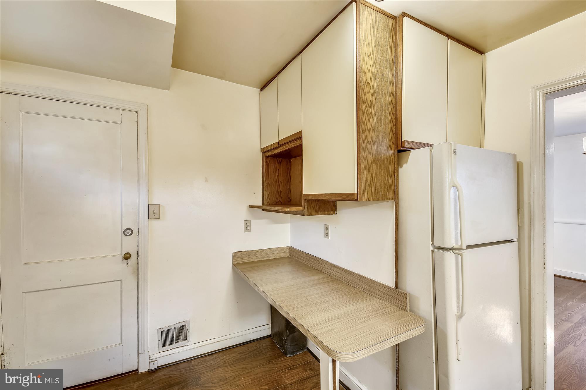 11612 Grandview Avenue Silver Spring, MD 20902 - Photo 13 of 29 Kitchen