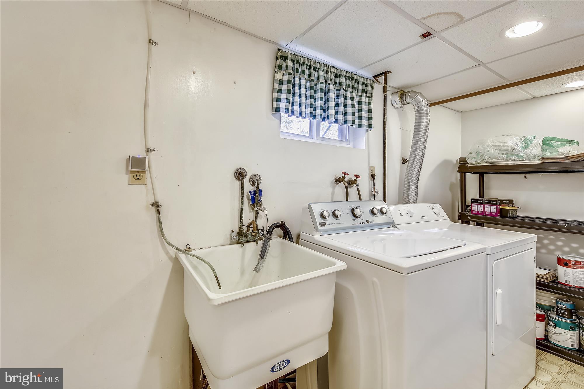 11612 Grandview Avenue Silver Spring, MD 20902 - Photo 25 of 29 Laundry