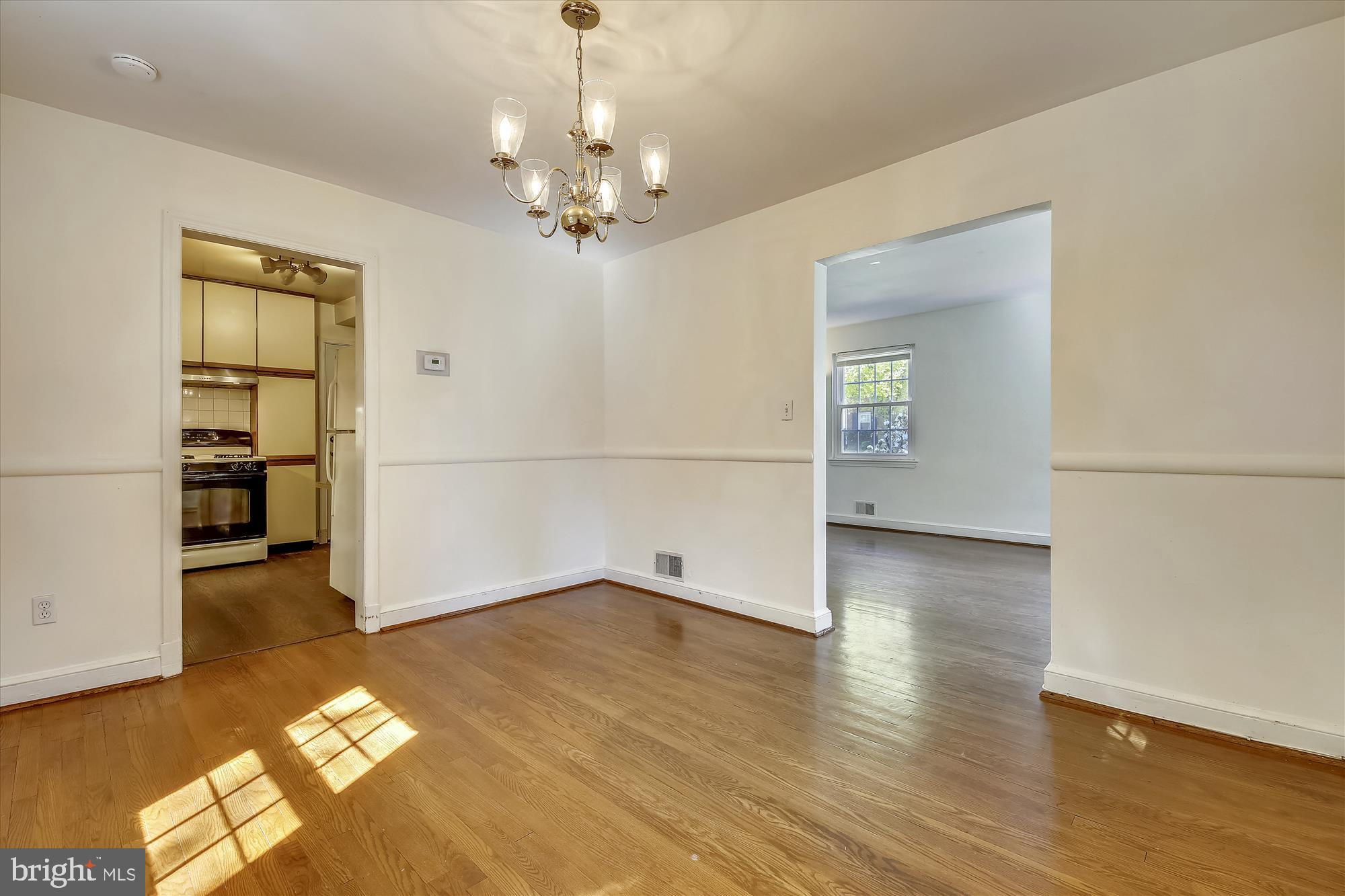11612 Grandview Avenue Silver Spring, MD 20902 - Photo 10 of 29 Dining Room