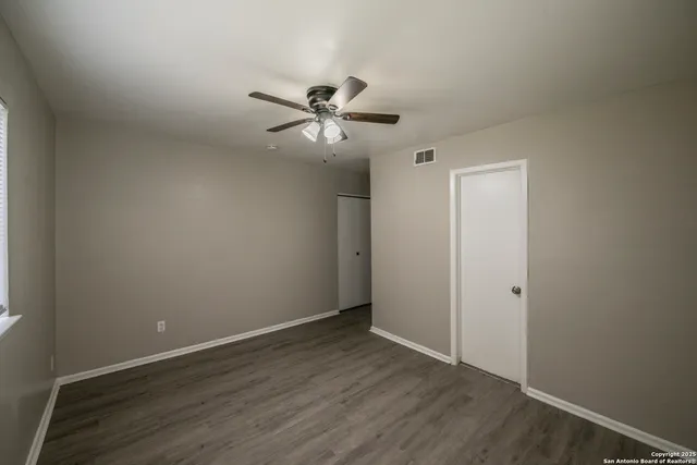 $1,800 | 411 Laddie Place, San Antonio, TX 78201