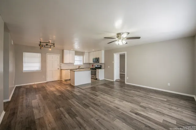 $1,800 | 411 Laddie Place, San Antonio, TX 78201