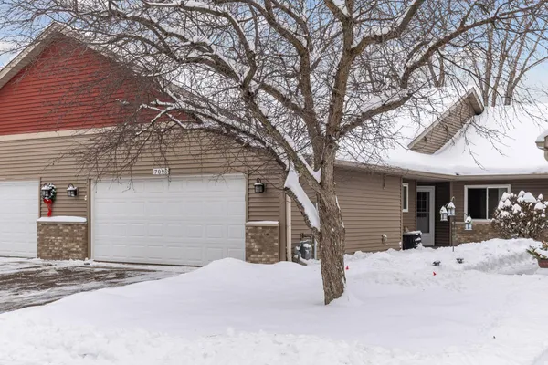 $274,000 | 7095 Ivy Ridge Lane, Circle Pines, MN 55014