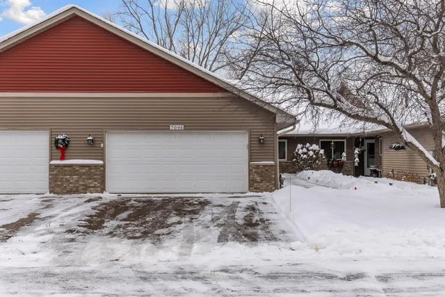 $285,000 | 7095 Ivy Ridge Lane, Circle Pines, MN 55014