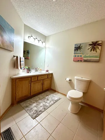 $285,000 | 7095 Ivy Ridge Lane, Circle Pines, MN 55014