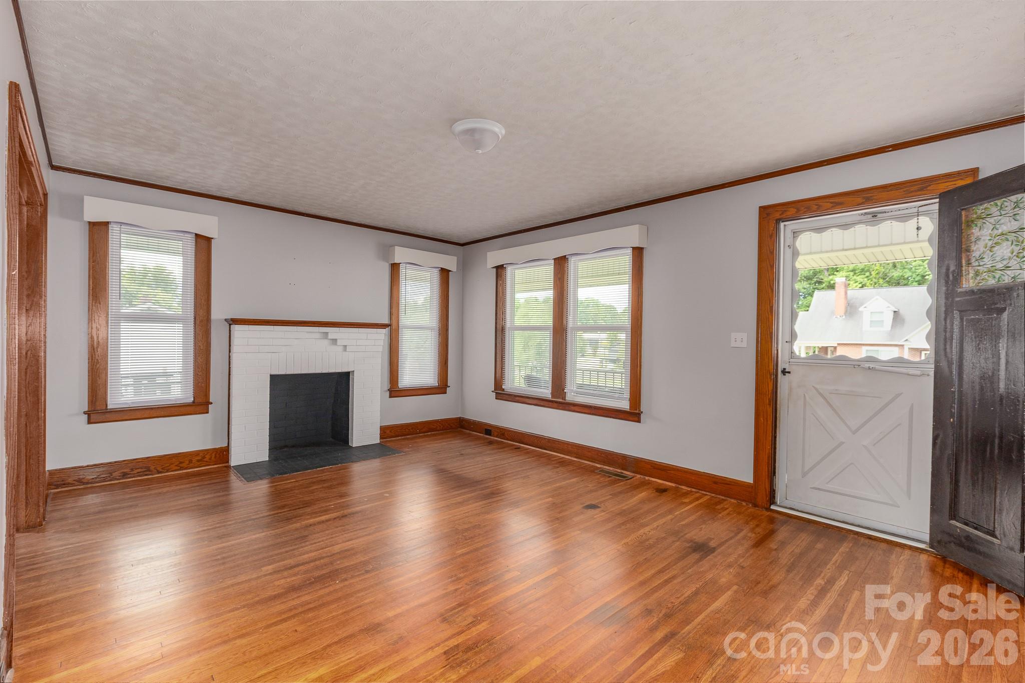 46 Gilkey Street Marion, NC 28752 - Photo 5 of 34