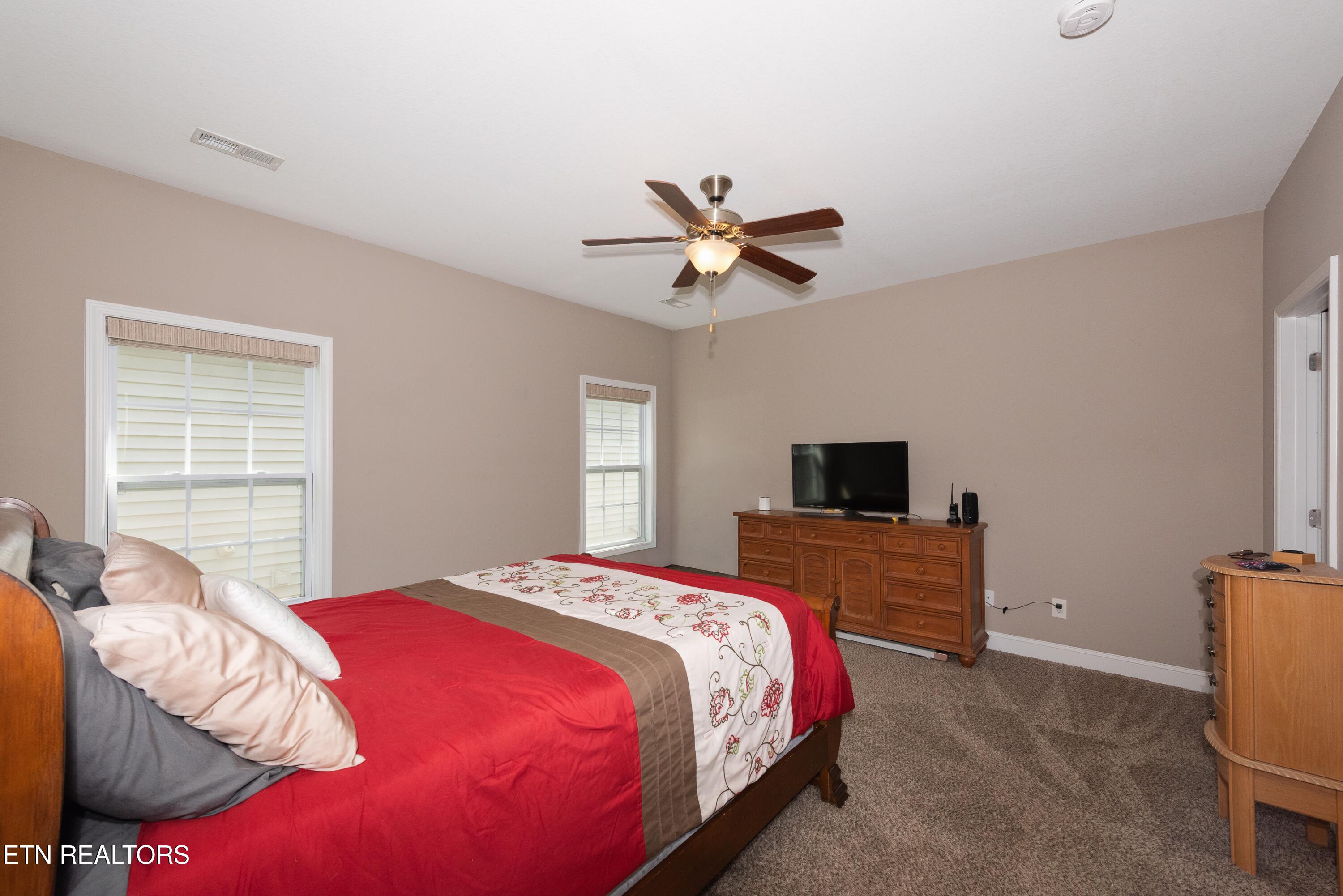 117 Fortenberry Street Oak Ridge, TN 37830 - Photo 12 of 19 Primary