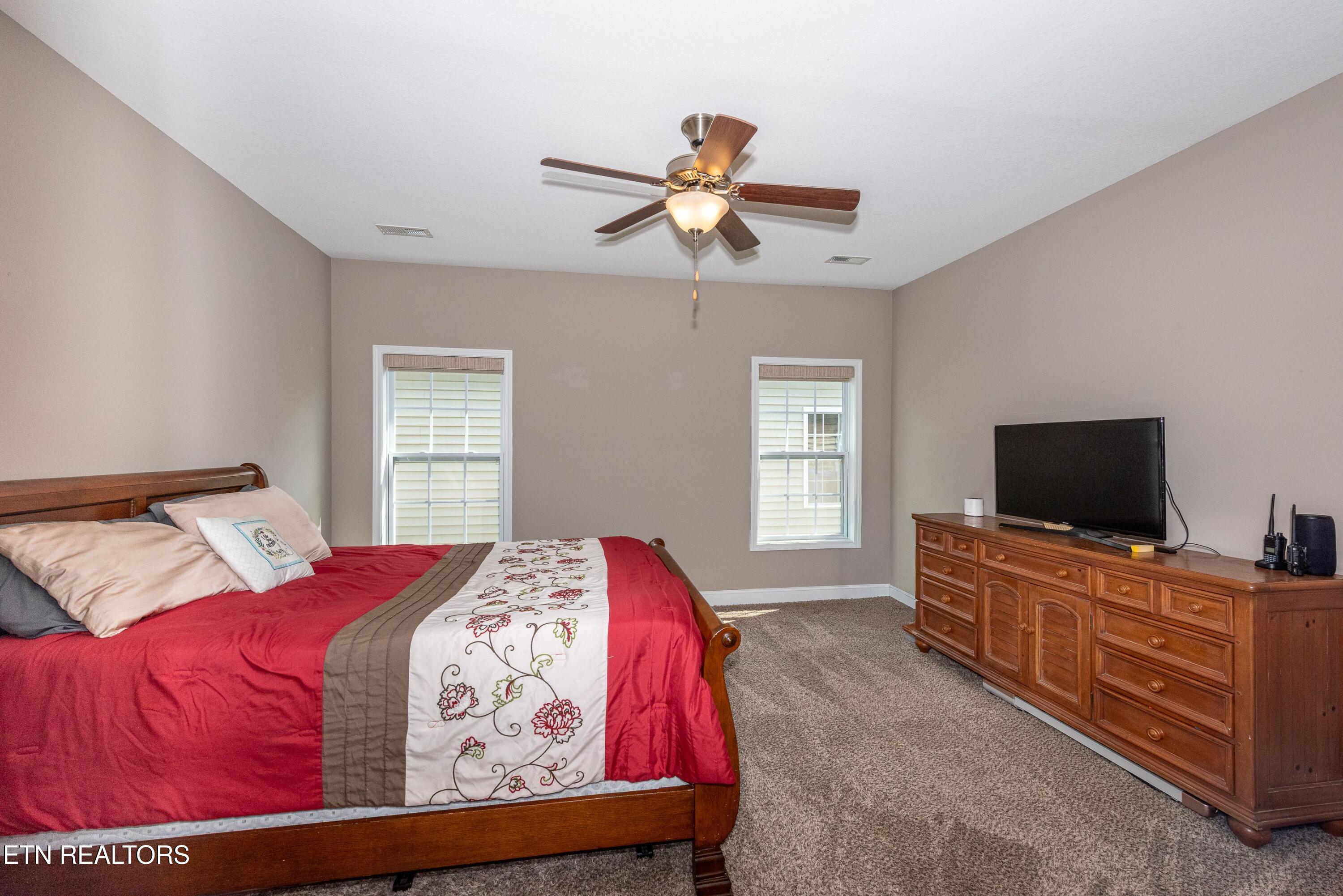 117 Fortenberry Street Oak Ridge, TN 37830 - Photo 13 of 19 Primary 2