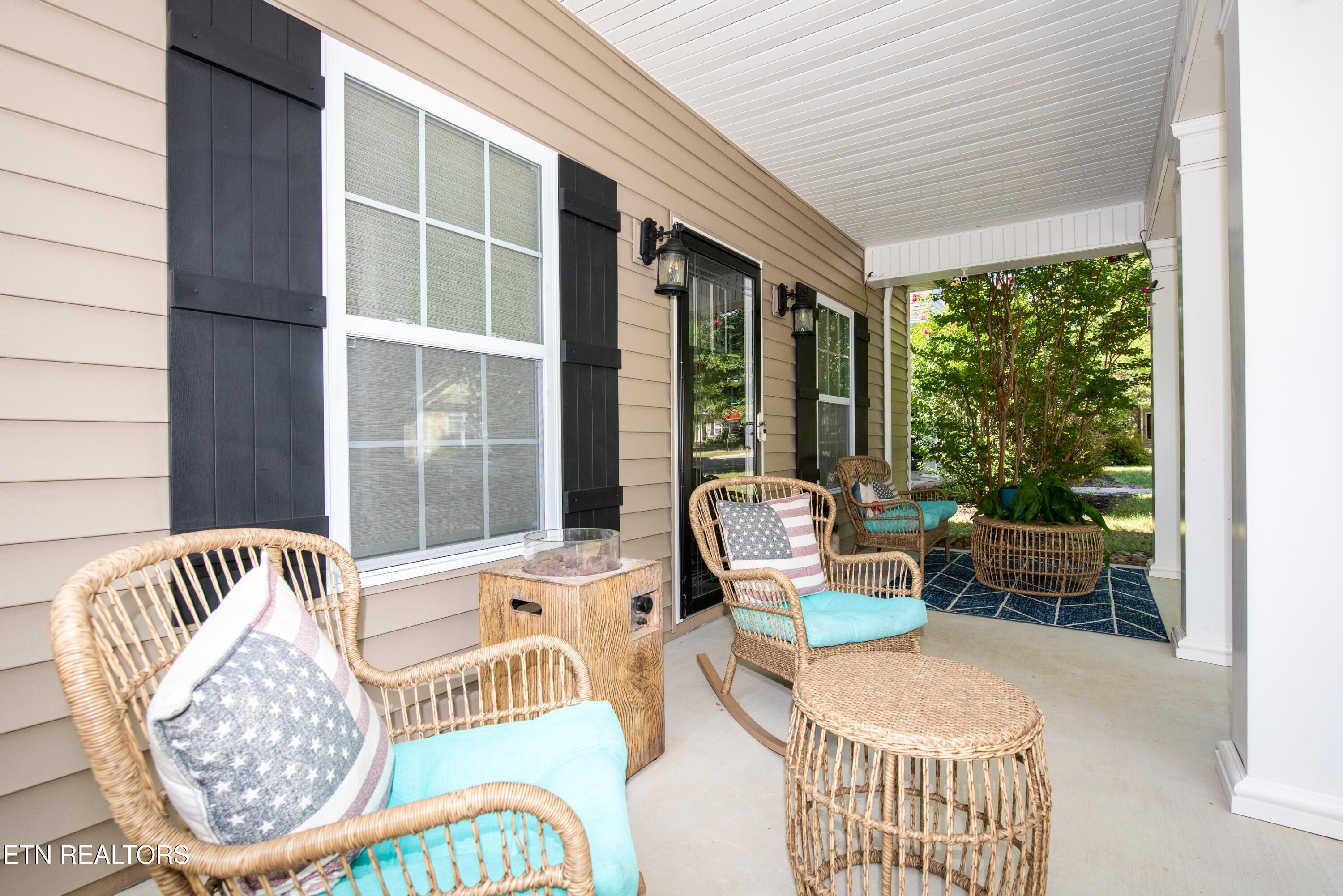 117 Fortenberry Street Oak Ridge, TN 37830 - Photo 3 of 19 Front Porch 2