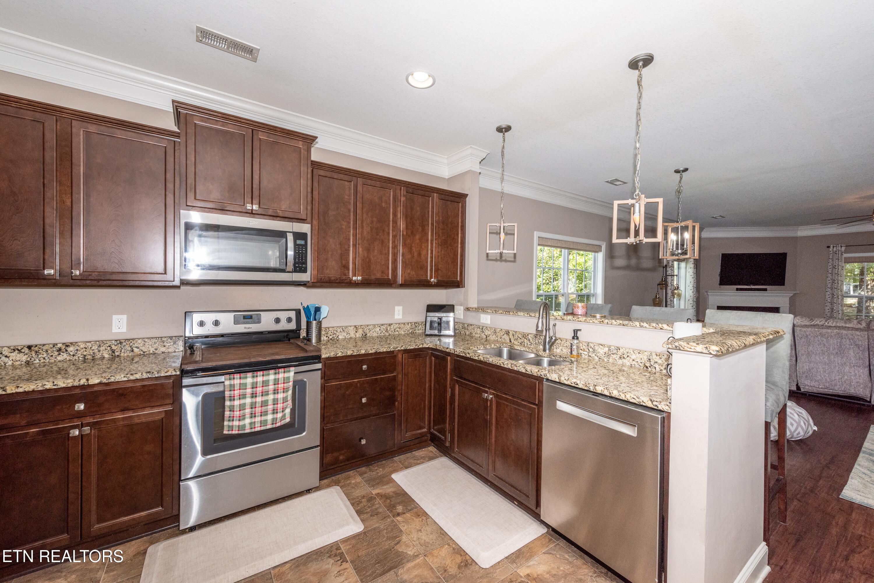 117 Fortenberry Street Oak Ridge, TN 37830 - Photo 8 of 19 Kitchen 2