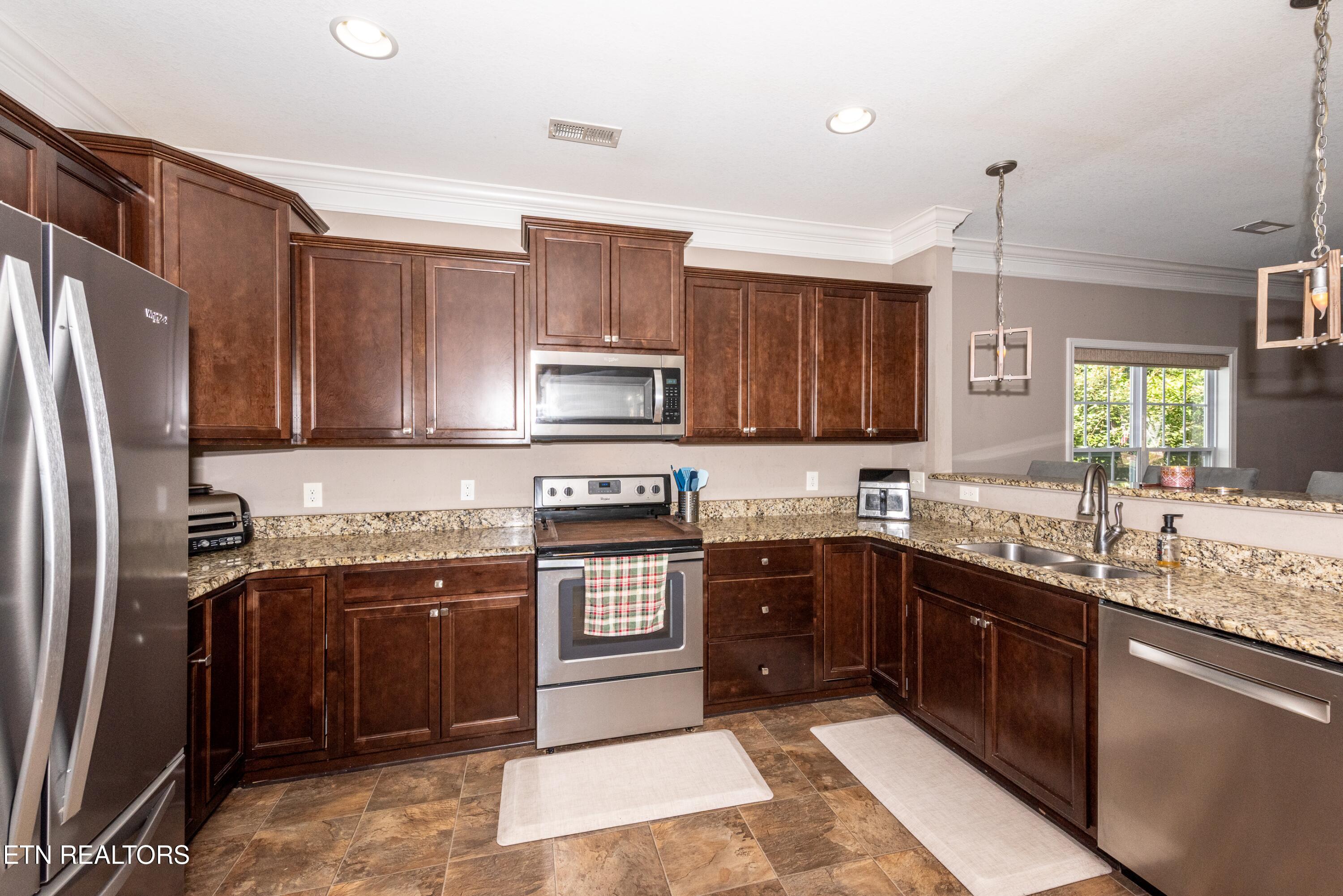 117 Fortenberry Street Oak Ridge, TN 37830 - Photo 9 of 19 Kitchen 3