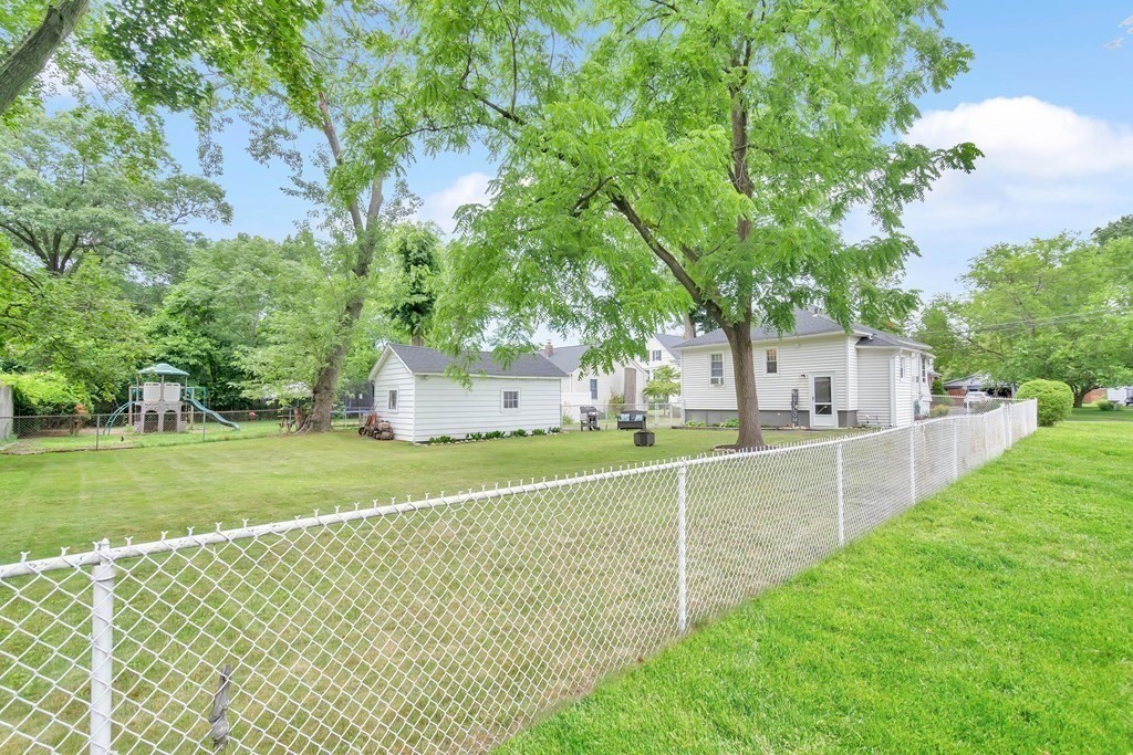 121 Meadow Road Longmeadow, MA 01106 - Photo 37 of 40 Gallery Image 37
