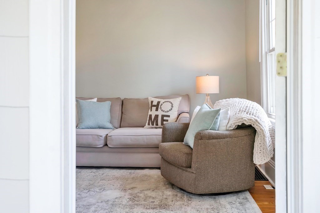 121 Meadow Road Longmeadow, MA 01106 - Photo 6 of 40 Gallery Image 6