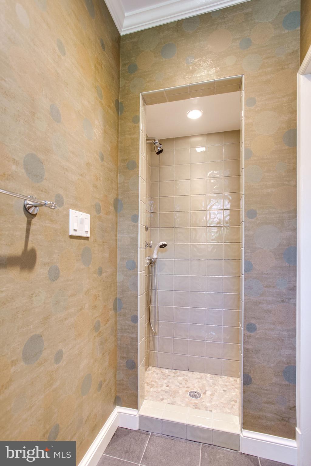 5226 39th Street Northwest Washington, DC 20015 - Photo 19 of 79