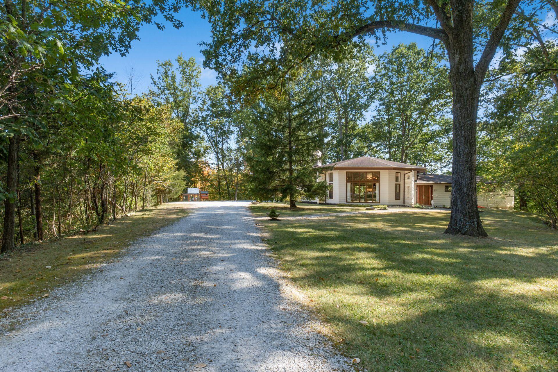 4610 Red Bank Road Galena, OH 43021 - Photo 5 of 88 Long tree lined driveway!
