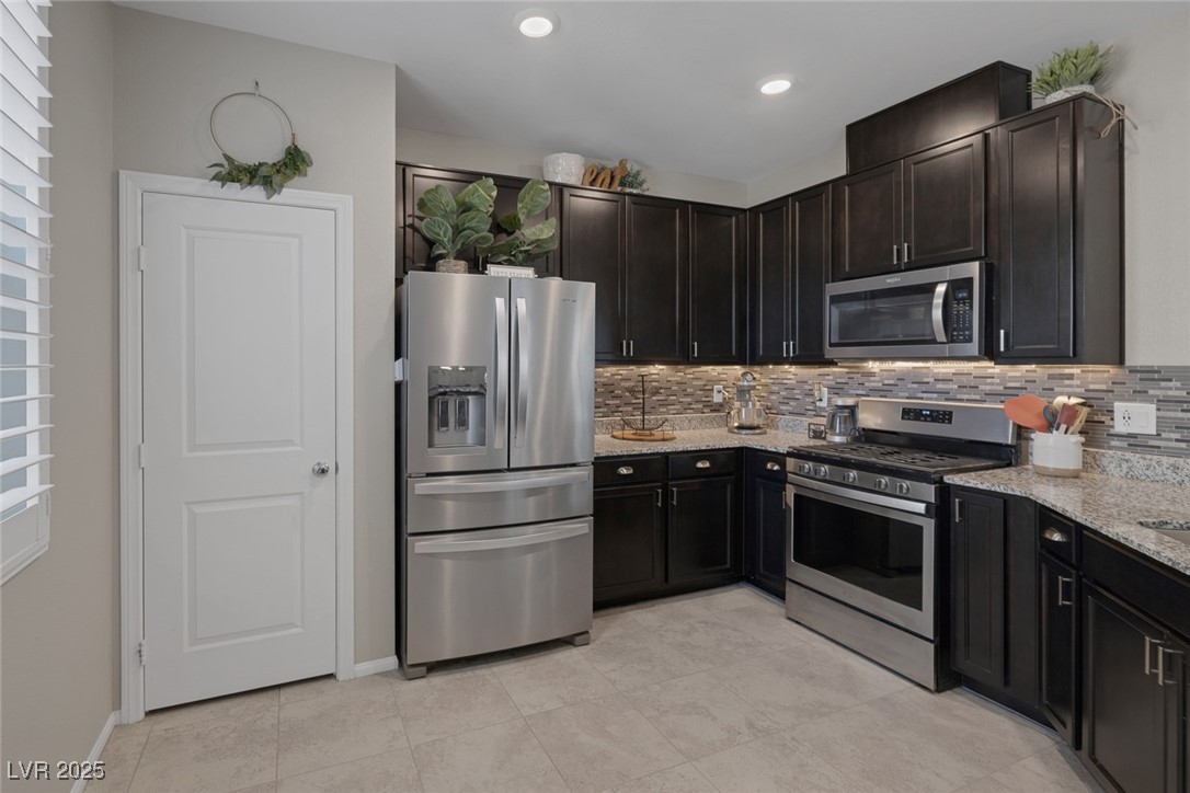 2827 Turnstone Ridge Street Henderson, NV 89044 - Photo 11 of 44 Large Kitchen Panty
