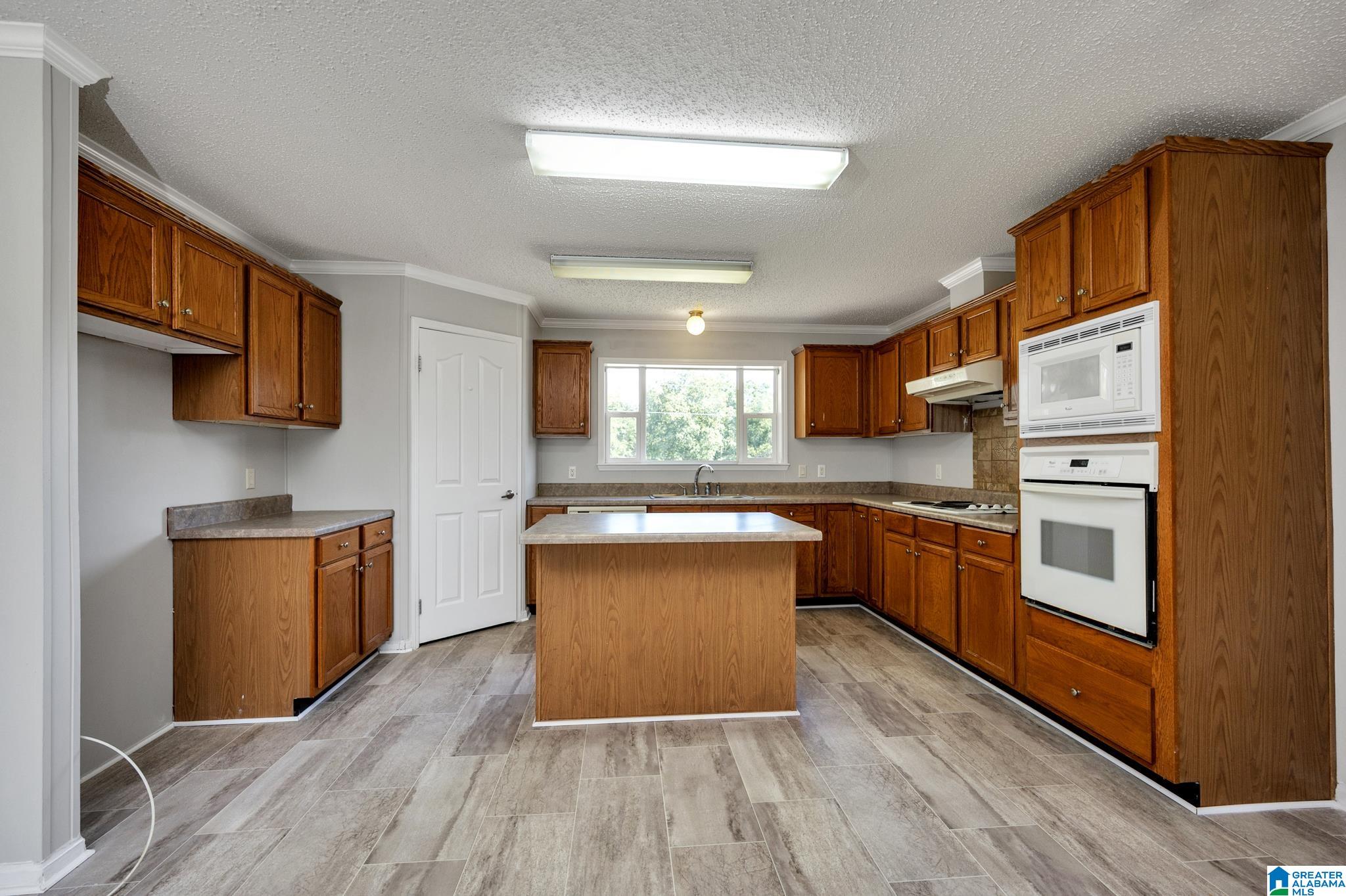 2095 Mahaffey Road Kimberly, AL 35091 - Photo 21 of 36